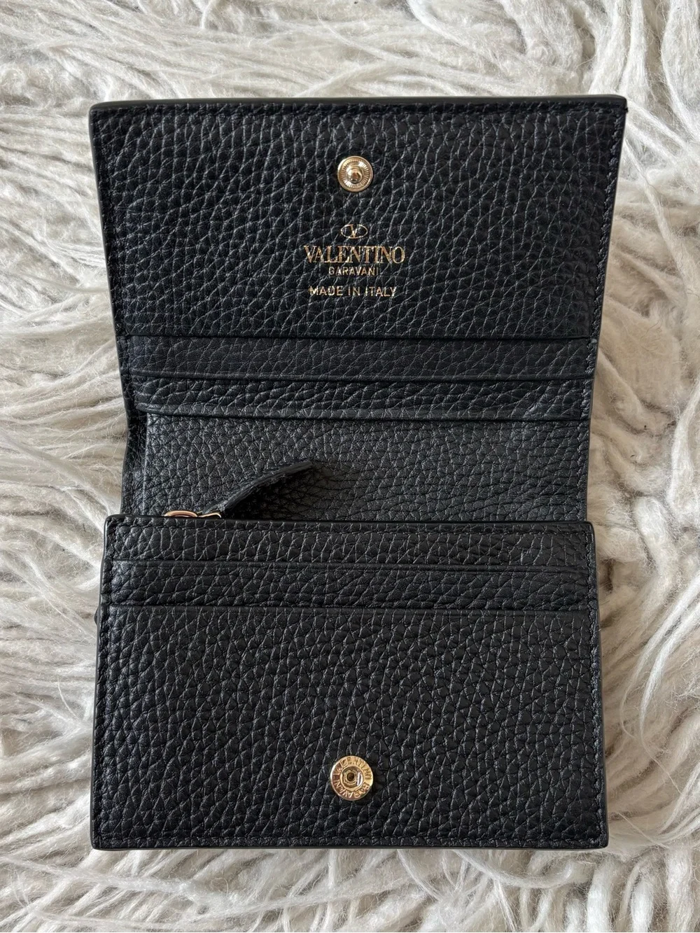 Valentino Garavani Rockstud French Flap Black Leather Compact Wallet NIB NEW